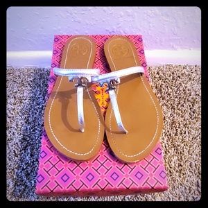 Tory Burch Logo Metallic Thongs